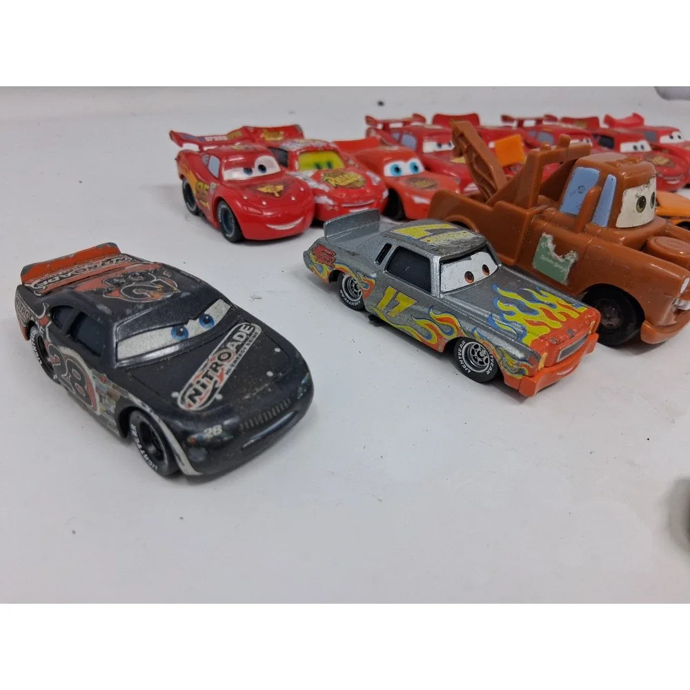 Disney Pixar Cars Diecast Lot Lightning McQueen Mater Luigi Fin McMissile 18pc O